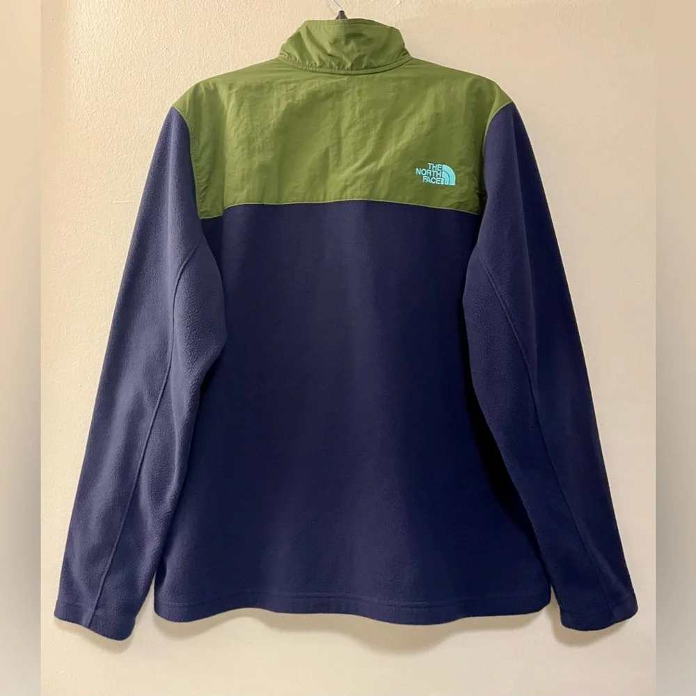 The North Face great 23”